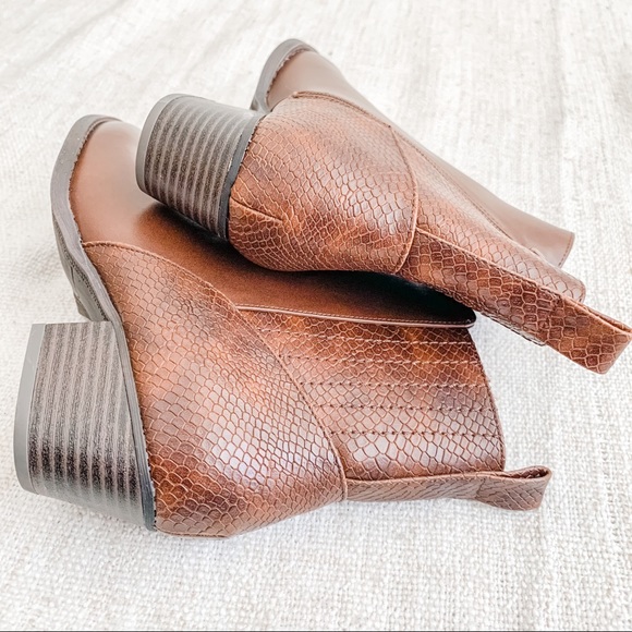 NBW CL Brown Booties - Picture 7 of 11